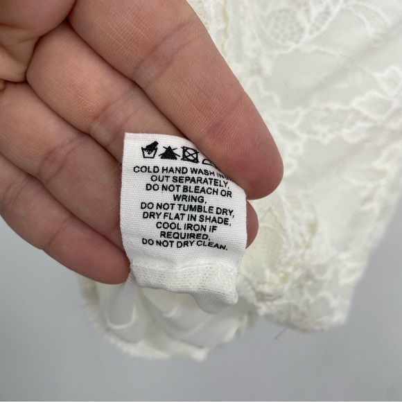 Princess Polly Lauder Lace Top Ivory hook Sz 2 - Picture 6 of 9